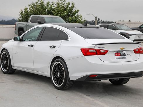 Used 2018 Chevrolet Malibu LT FWD image 7