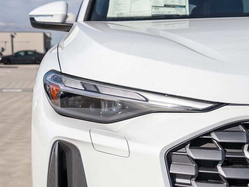 New 2025 Audi Q5 Premium image 6