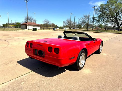 Used 1995 Chevrolet Corvette Convertible image 30
