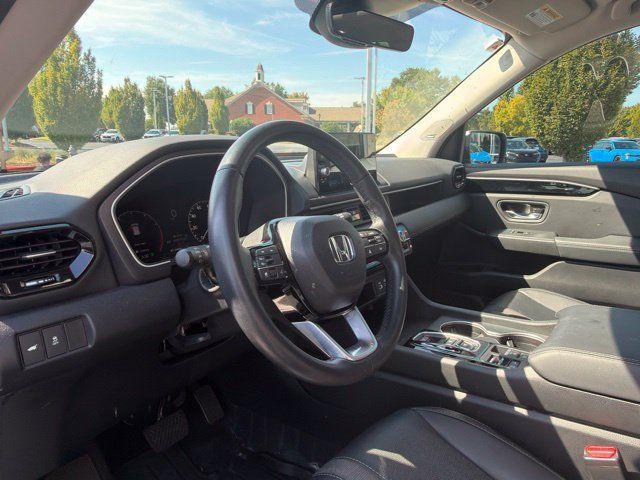 Used 2025 Honda Pilot Touring image 14