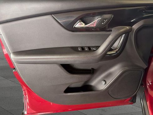 Used 2020 Chevrolet Blazer RS w/ LPO, Floor Liner Package FWD image 5