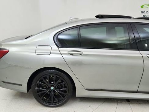 Used 2022 BMW 740i xDrive w/ M Sport Package AWD/4WD image 7
