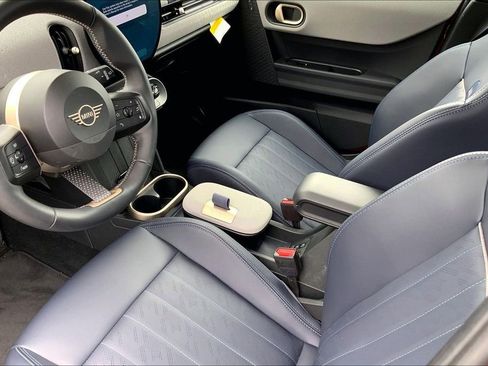 Certified 2025 MINI Cooper S FWD image 19