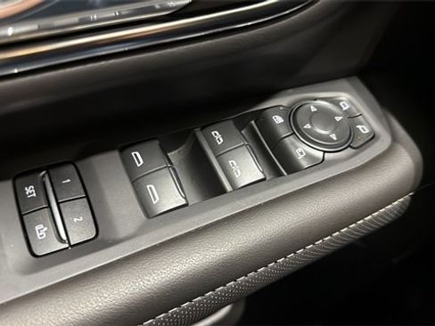 Used 2024 Chevrolet Tahoe Premier w/ Advanced Technology Package image 23