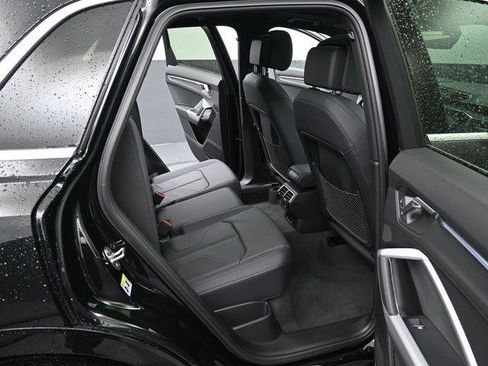 Used 2024 Audi Q3 2.0T Premium Plus image 34