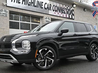 Used 2024 Mitsubishi Outlander SE Black Edition