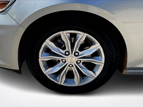 Used 2020 Chevrolet Malibu LT w/ Fleet LT Safety Plus Package image 32