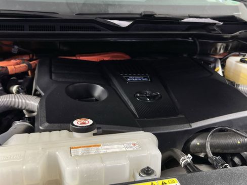 Used 2024 Toyota Tundra Limited image 28