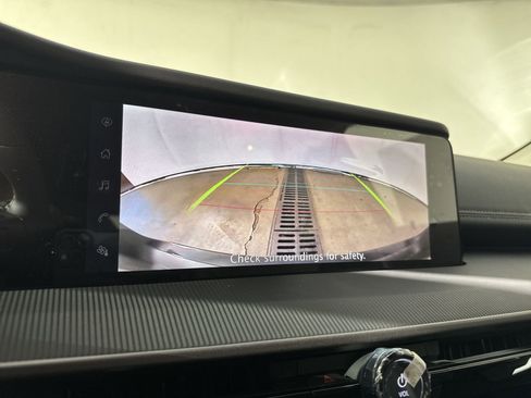 New 2025 Nissan Murano SV image 9