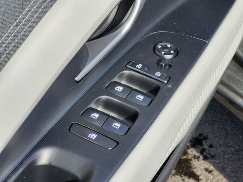 New 2026 Hyundai Elantra Limited FWD image 17