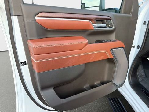 New 2026 GMC Sierra 2500 Denali Ultimate AWD/4WD image 17