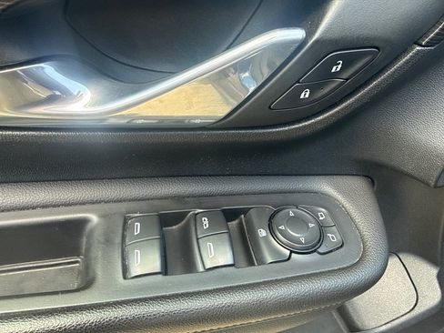 Used 2022 GMC Terrain SLE w/ Driver Convenience Package FWD image 19