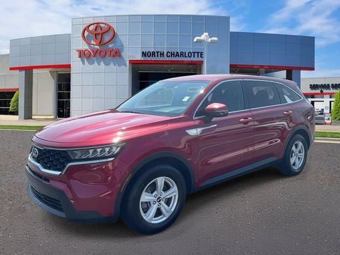 Used 2021 Kia Sorento LX FWD image 3