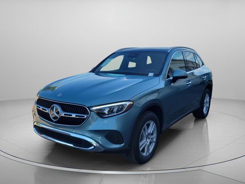 Used 2026 Mercedes-Benz GLC 300 4MATIC image 2