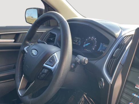 Used 2022 Ford Edge SEL image 20