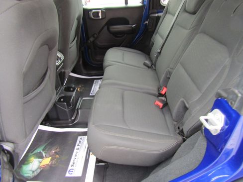 Used 2020 Jeep Wrangler Unlimited Sport image 15