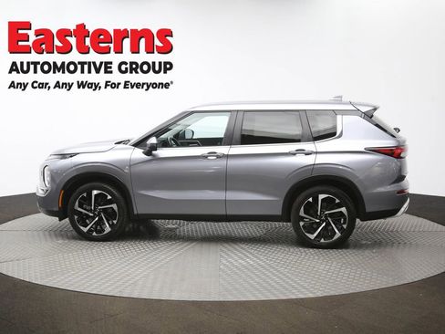 Used 2024 Mitsubishi Outlander SE image 61