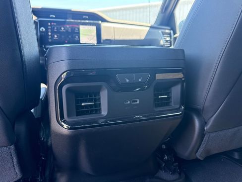 Used 2025 GMC Sierra 1500 AT4 w/ AT4 Premium Package AWD/4WD image 22