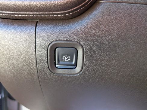 Used 2021 GMC Sierra 2500 SLE image 32