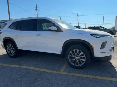 New 2026 Buick Enclave Preferred w/ Super Cruise Package image 2