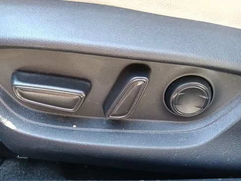 Used 2025 Toyota Camry XLE FWD image 16
