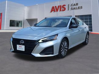 Used 2024 Nissan Altima 2.5 SV image 1