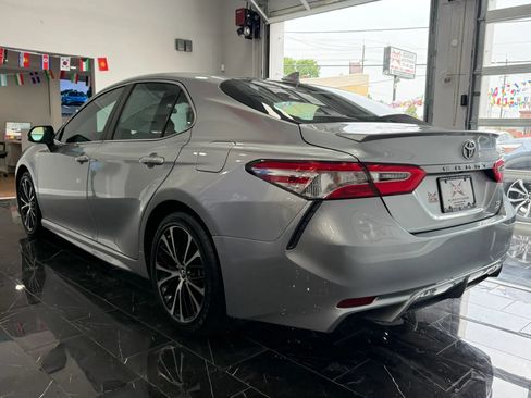 Used 2024 Toyota Camry SE AWD/4WD image 4