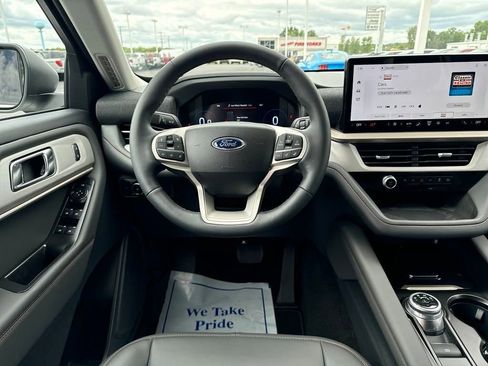 New 2025 Ford Explorer Active w/ Active Comfort Package image 13