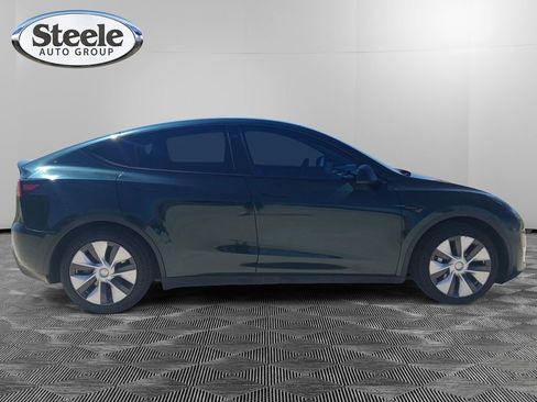 Used 2022 Tesla Model Y Long Range image 6