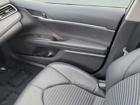 Used 2023 Toyota Camry SE image 16