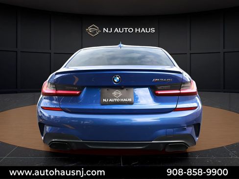 Used 2022 BMW M340i RWD image 9