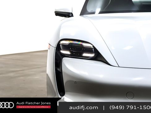 Used 2023 Porsche Taycan 4S w/ Premium Package image 14