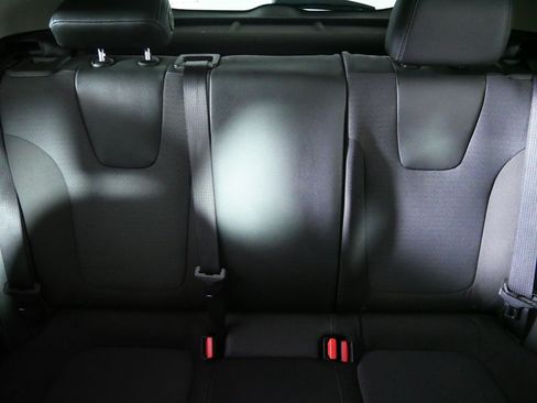 Used 2020 Buick Encore GX Preferred w/ Cold Weather Comfort Package FWD image 13