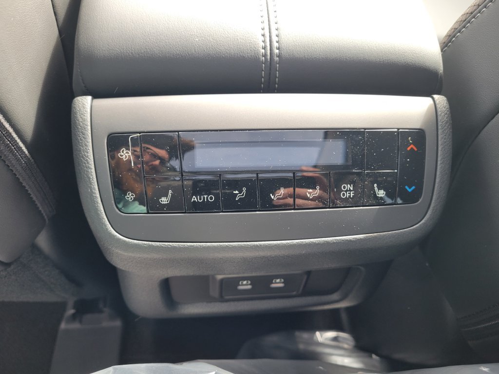 New 2026 Nissan Pathfinder SL w/ SL Premium Package AWD/4WD image 34