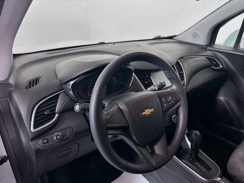 Used 2017 Chevrolet Trax LS image 10