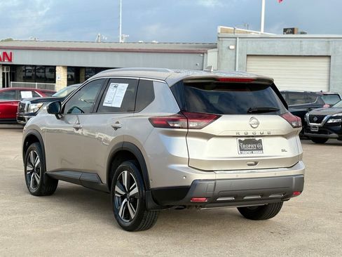 Certified 2024 Nissan Rogue SL w/ SL Premium Package FWD image 7