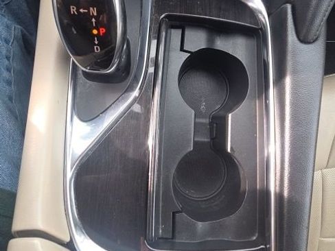 Used 2020 Buick Enclave Essence image 29