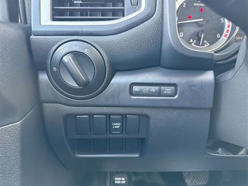 Used 2019 Nissan Titan S w/ S Utility Package image 17