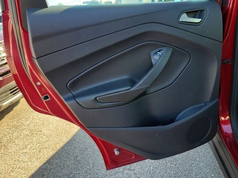 Used 2014 Ford C-MAX SEL w/ Exterior Protection Package image 14