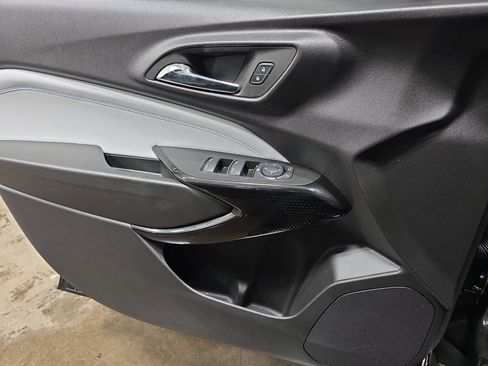 Used 2024 Chevrolet Trax LT w/ Driver Confidence Package image 26