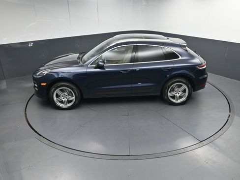 Certified 2020 Porsche Macan S image 34