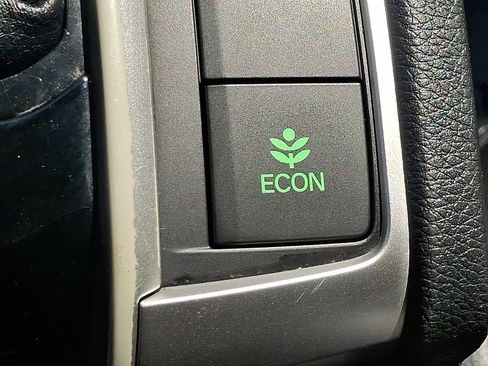 Used 2020 Honda Civic Sport image 23
