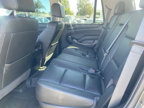 Used 2018 Chevrolet Tahoe LT w/ Luxury Package RWD image 14