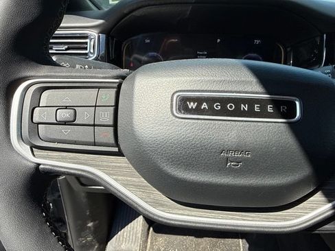 Used 2022 Jeep Wagoneer Series III w/ Convenience Group I AWD/4WD image 11