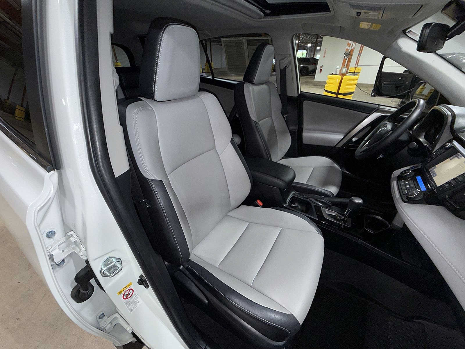 Used 2016 Toyota RAV4 Limited w/ Advanced Technology Package AWD/4WD image 16