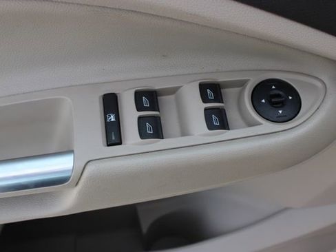 Used 2013 Ford Escape SE image 13