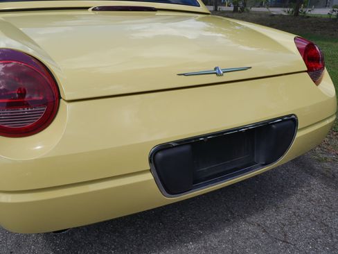Used 2002 Ford Thunderbird image 43