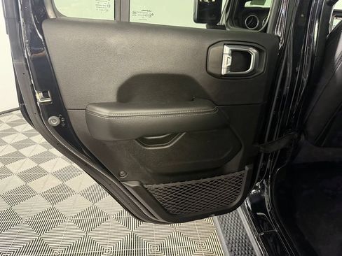 Used 2023 Jeep Wrangler Unlimited Sahara w/ Safety Group AWD/4WD image 29