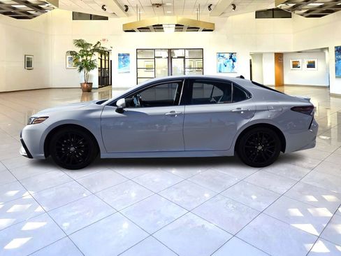Used 2023 Toyota Camry XSE image 4
