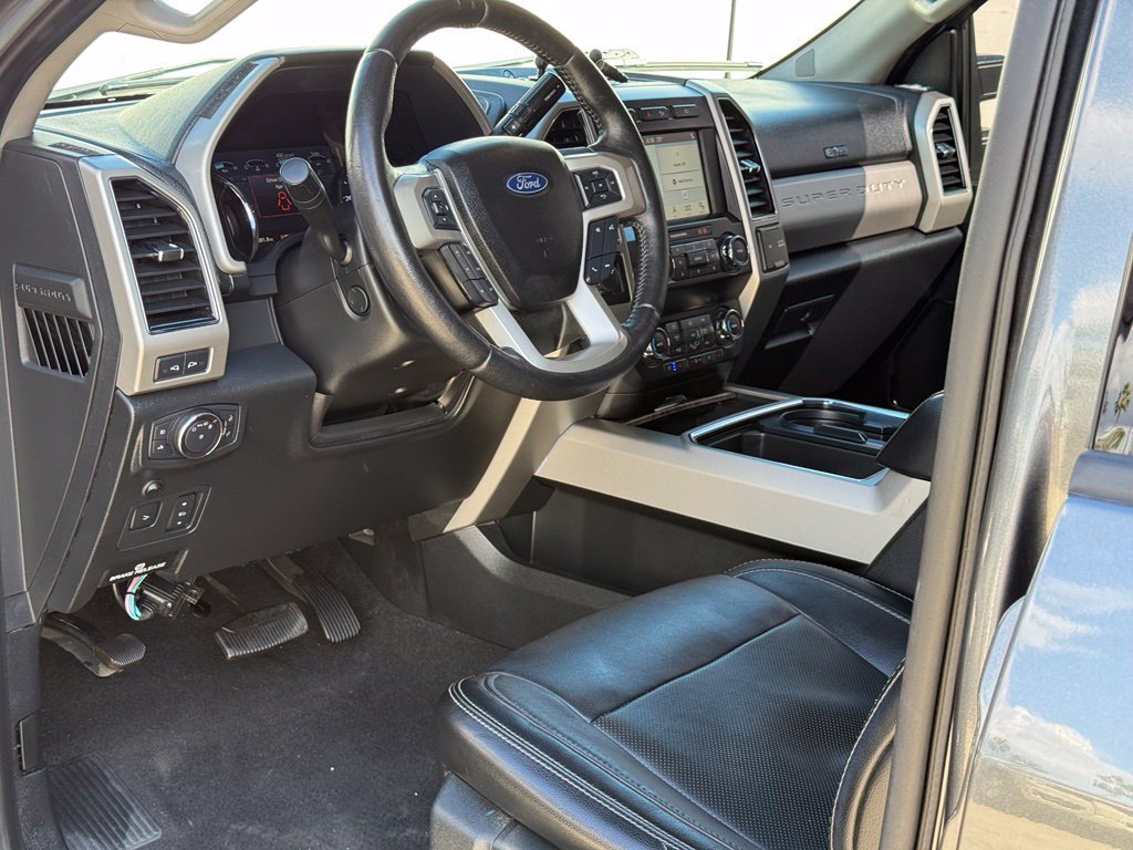 Used 2019 Ford F350 Lariat w/ Lariat Ultimate Package AWD/4WD image 6